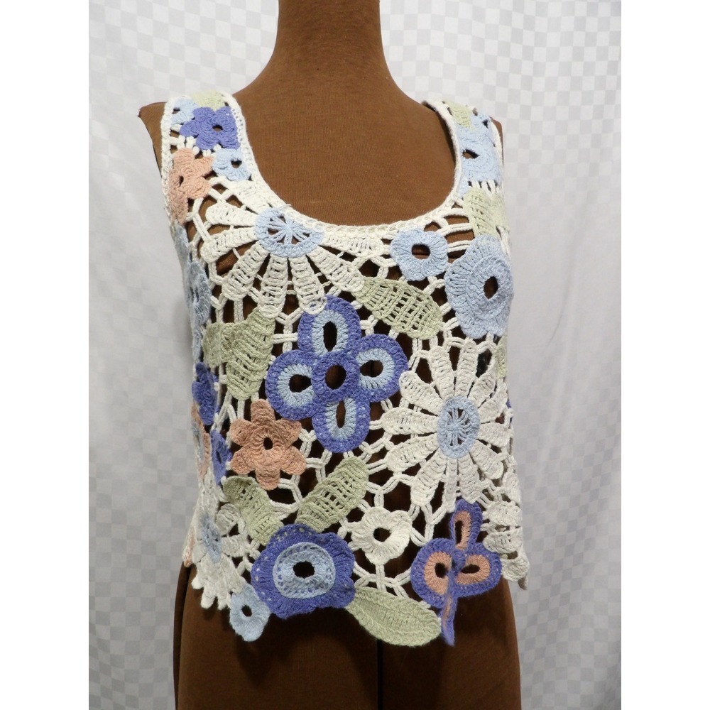 ALTAR'D STATE Crochet Floral Crop Top | XL